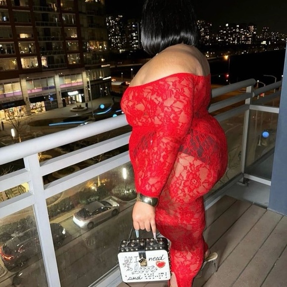 Red Lace Off-Shoulder Set - Picture 2 of 3